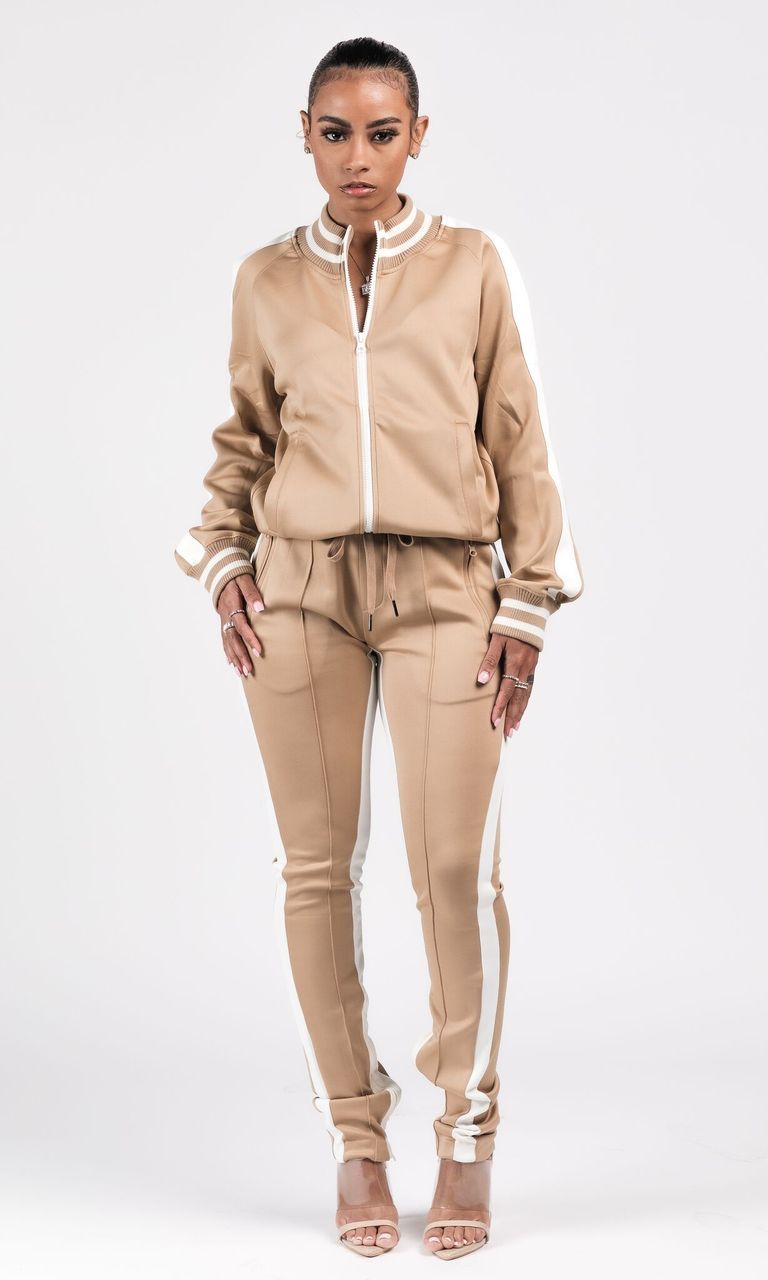 Sporty Zip-Up Jogging Set (Tan)